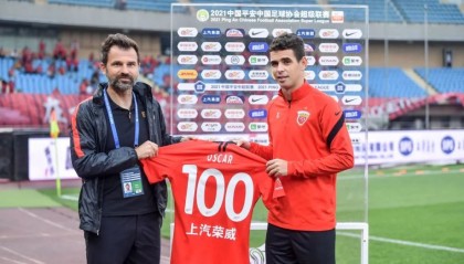  汉诺威96定位球大师，直接任意球世界波破门